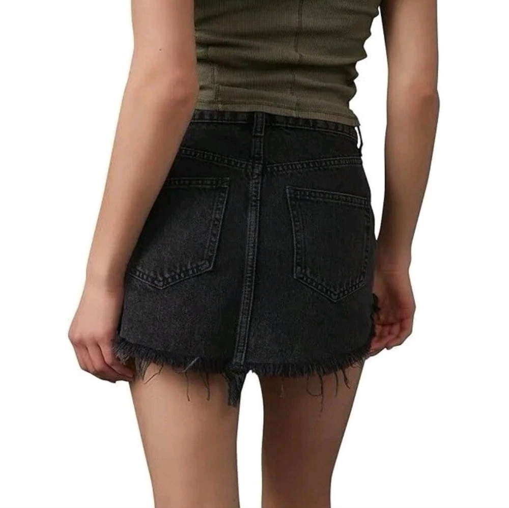 Free People Sky High Black Denim Mini Skirt with Raw Hem, NWT, Size 6 - Picture 4 of 6